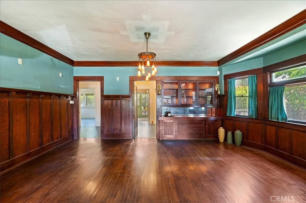 Home at 165 E Columbia Avenue, Pomona — photo 10 of 12