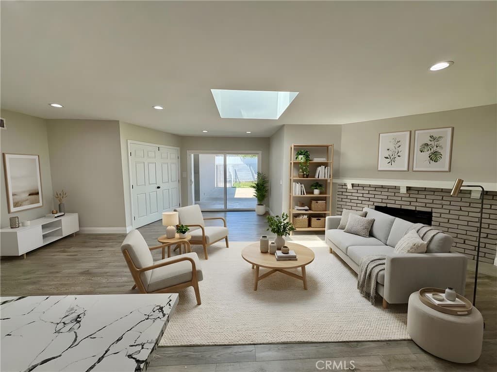 Home at 1127 Turning Bend, Claremont — photo 12 of 12