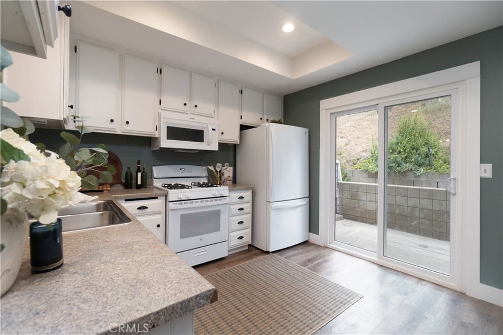 Condo at 513 Walker Road, San Dimas — photo 11 of 12