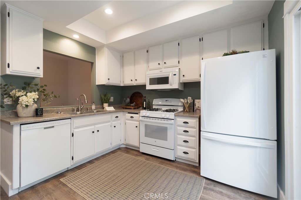 Condo at 513 Walker Road, San Dimas — photo 12 of 12