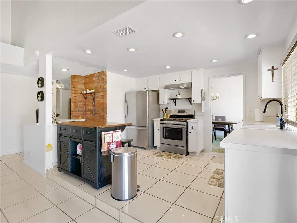 Home at 16443 Canelones, Hacienda Heights — photo 10 of 12