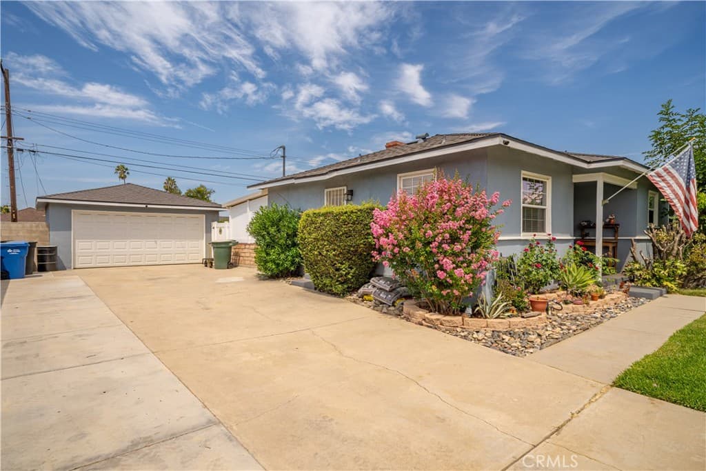 Home at 403 N Astell Avenue, West Covina — photo 4 of 12