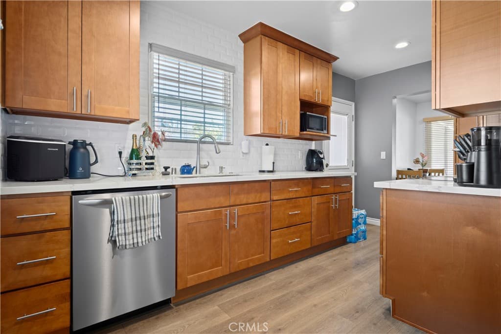 Home at 403 N Astell Avenue, West Covina — photo 9 of 12