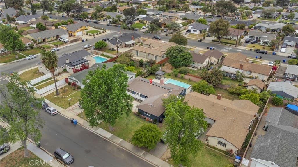 Home at 1521 Densmore Street, Pomona — photo 3 of 12