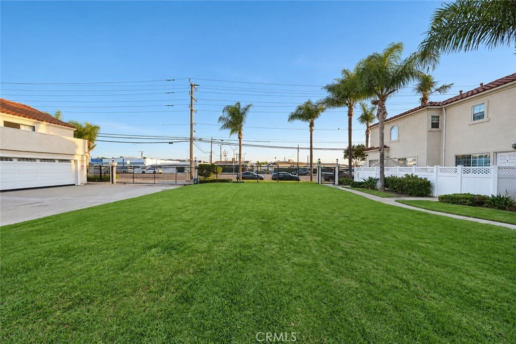 Condo at 19555 E Cypress Street P, Covina — photo 4 of 12