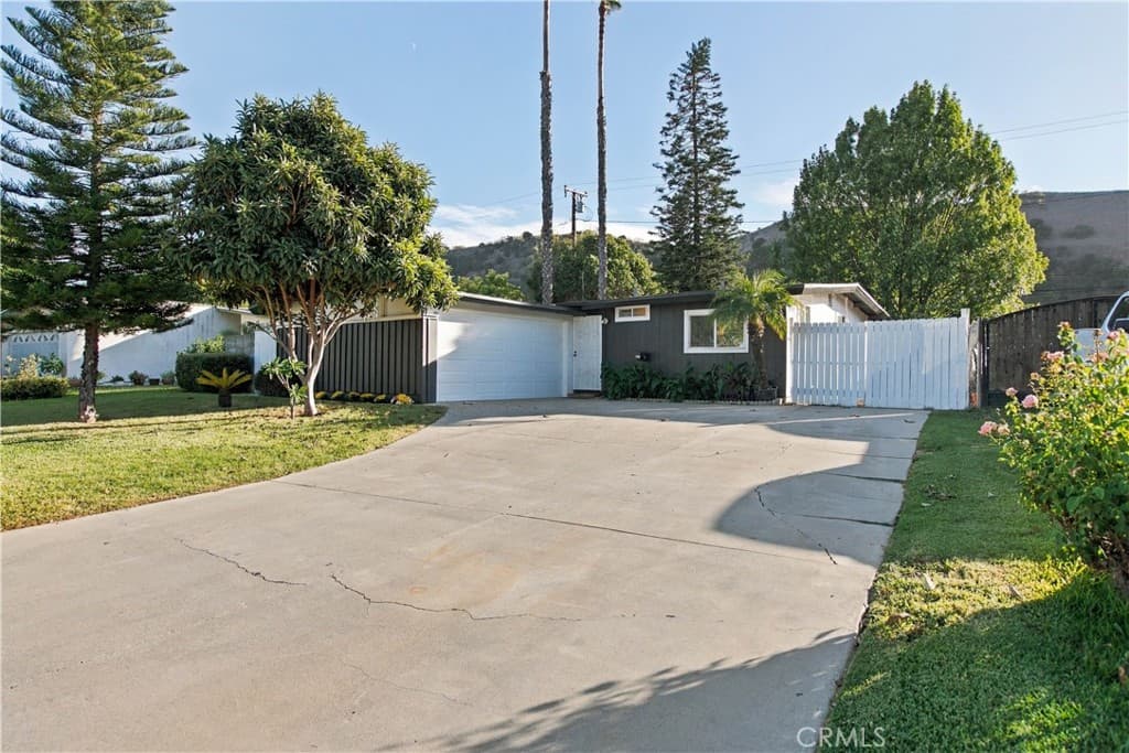 Home at 1930 W 9th, Pomona — photo 3 of 12