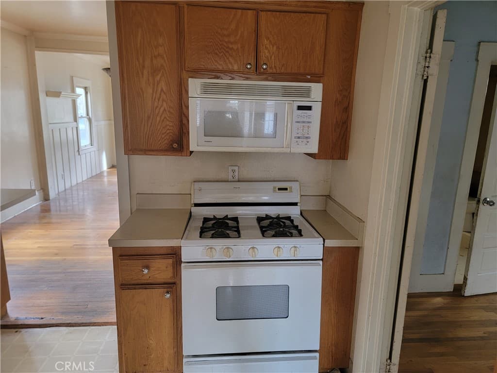 Home at 515 Belleview, San Dimas — photo 5 of 12