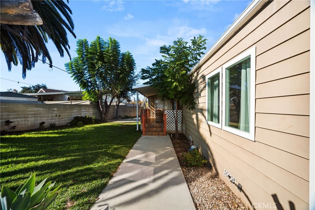 Home at 1630 S Barranca 69, Glendora — photo 5 of 12