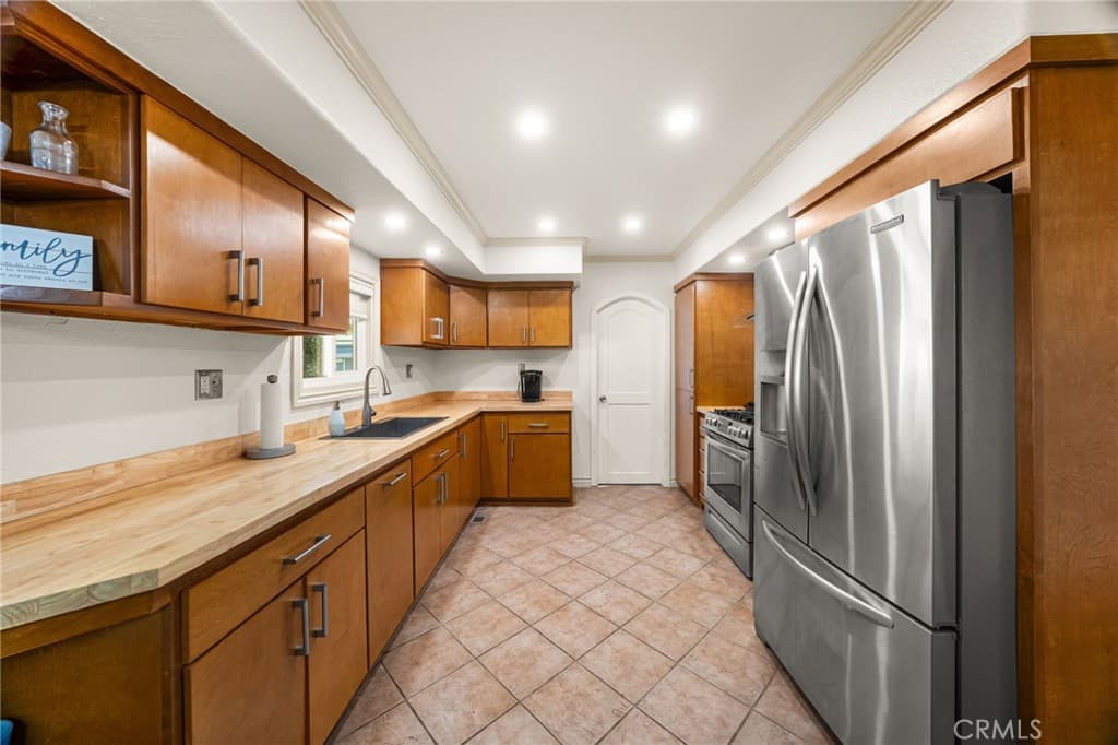 Home at 1630 S Barranca 69, Glendora — photo 9 of 12