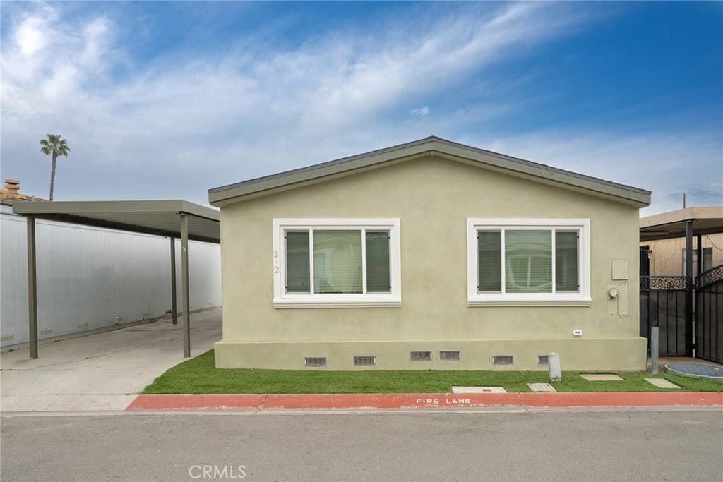 Home at 212 Las Brisas Circle, Pomona — photo 3 of 12