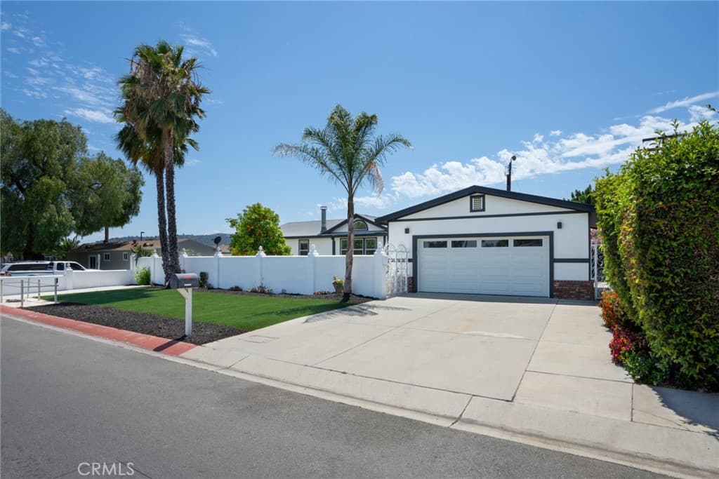 Home at 261 Las Brisas Circle, Pomona — photo 3 of 12