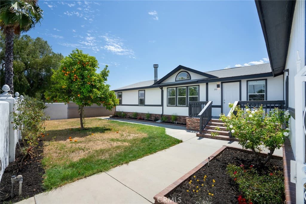 Home at 261 Las Brisas Circle, Pomona — photo 6 of 12
