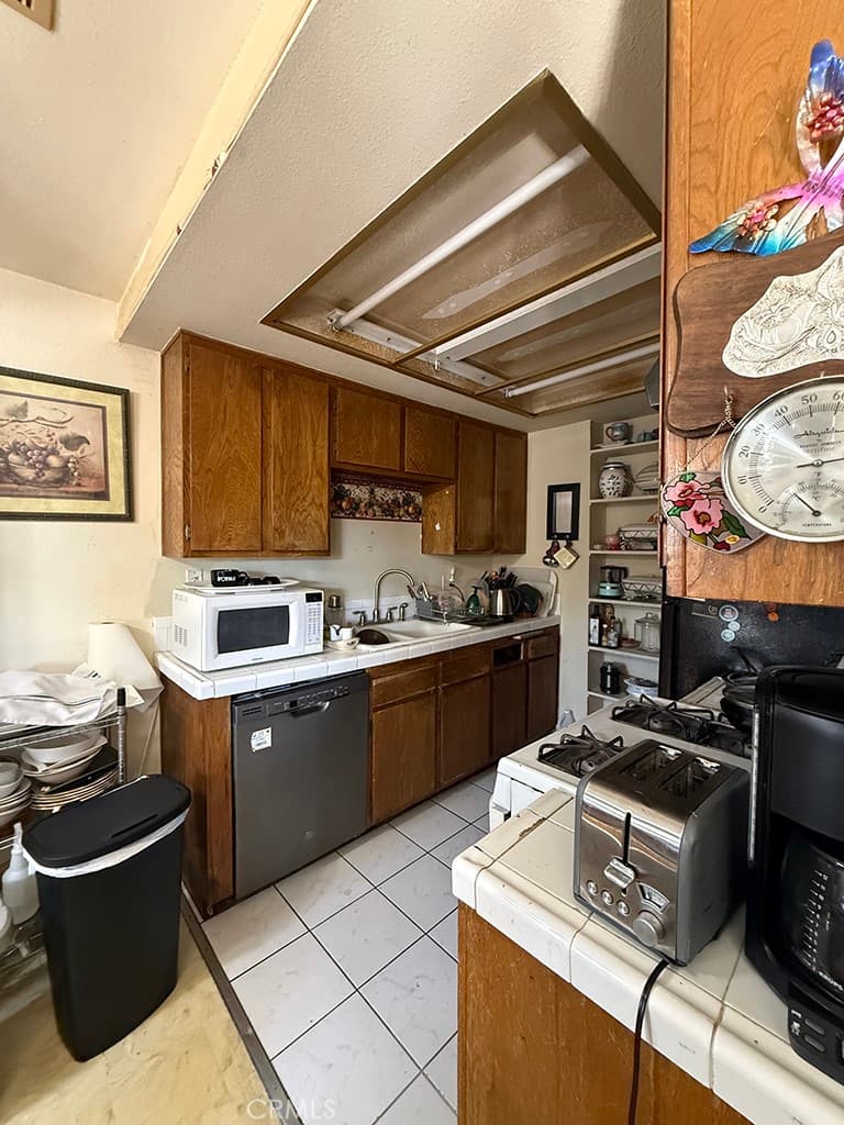 Condo at 1481 Forest Glen Drive 213, Hacienda Heights — photo 6 of 10