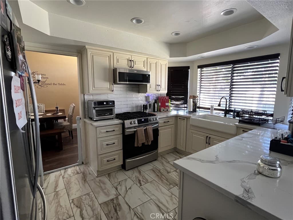 Condo at 1327 Zeus, West Covina — photo 6 of 12