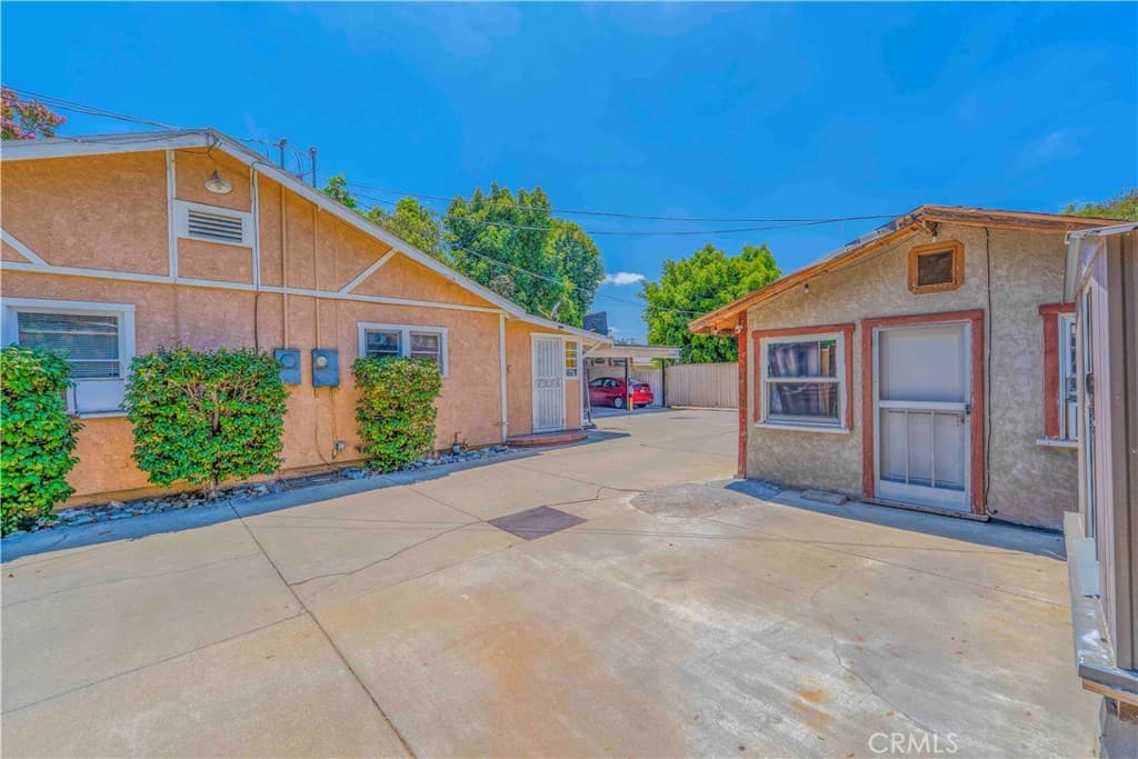 Home at 2631 Parkway, El Monte — photo 4 of 12