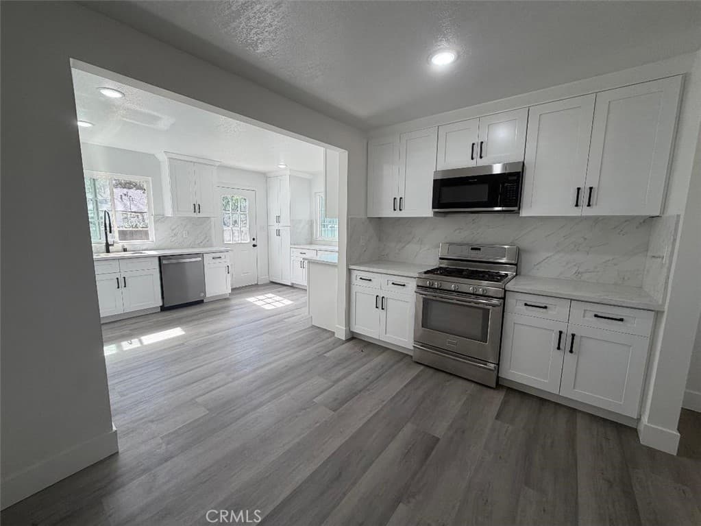 Home at 318 E Gladstone, San Dimas — photo 3 of 6