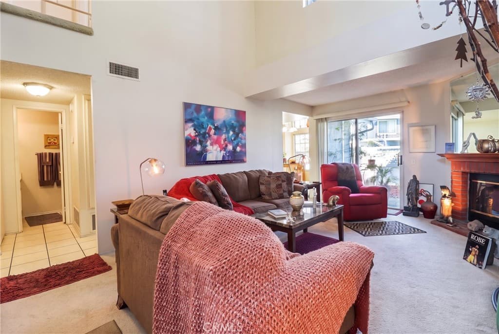 Townhouse at 126 N Glendora, Covina — photo 4 of 12