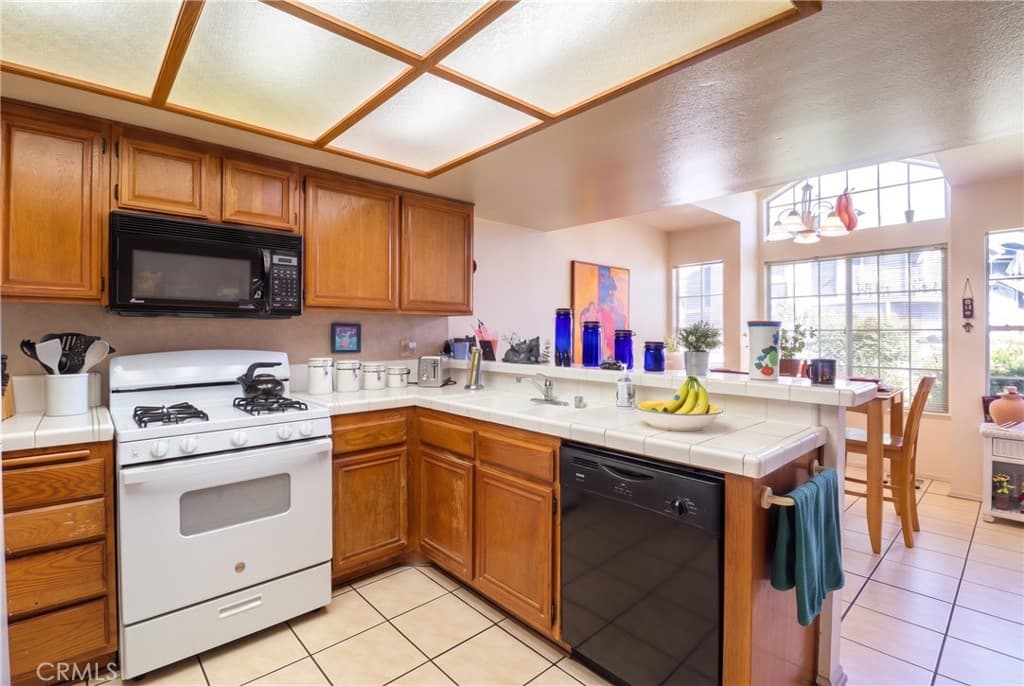 Townhouse at 126 N Glendora, Covina — photo 8 of 12