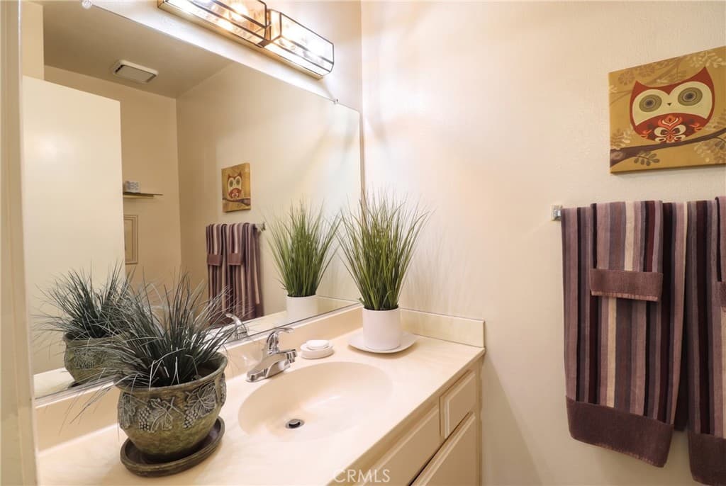 Townhouse at 126 N Glendora, Covina — photo 10 of 12