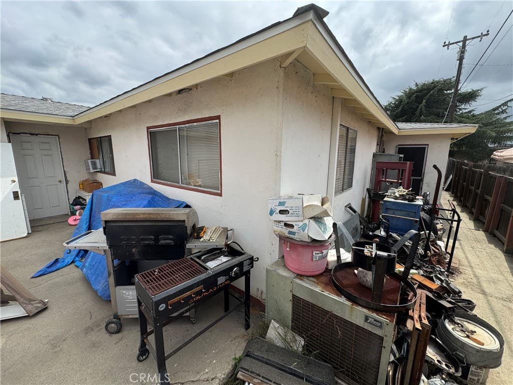 Home at 1563 La Vita, Pomona — photo 2 of 5