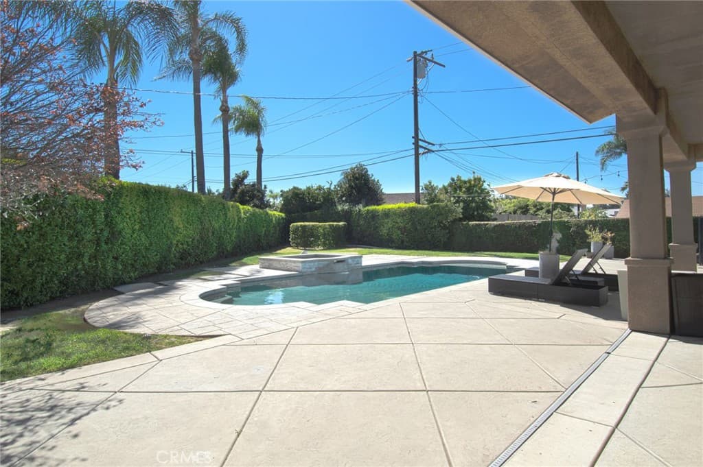 Home at 211 S Grand, West Covina — photo 7 of 12