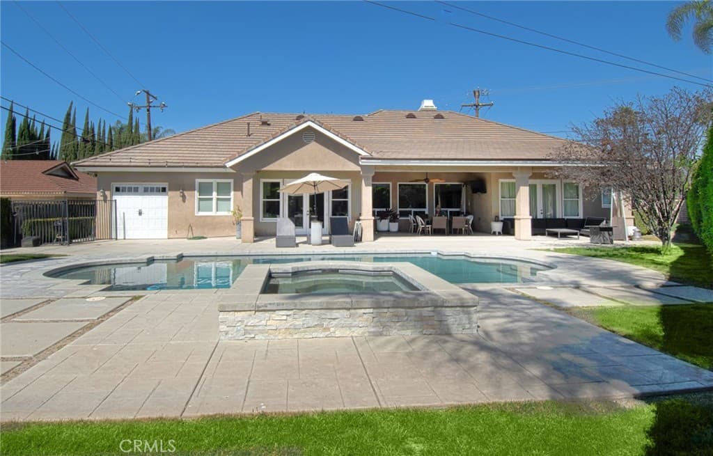 Home at 211 S Grand, West Covina — photo 10 of 12