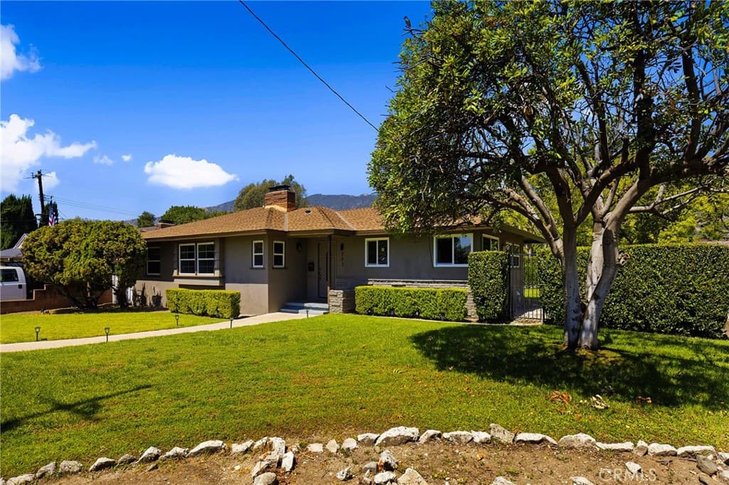 Home at 883 E Leadora, Glendora — photo 5 of 12