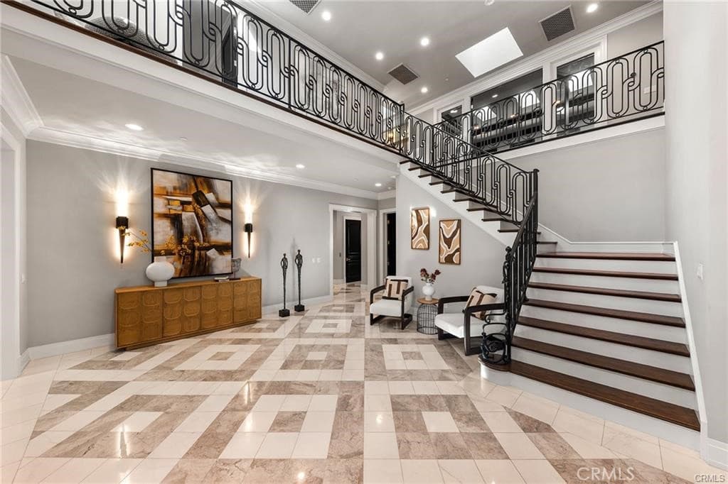 Home at 81 Hacienda Drive, Arcadia — photo 5 of 12
