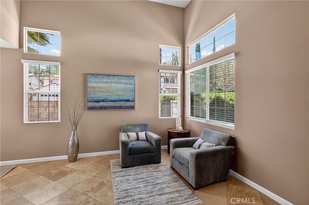 Home at 1250 Loma Vista, Pomona — photo 3 of 12