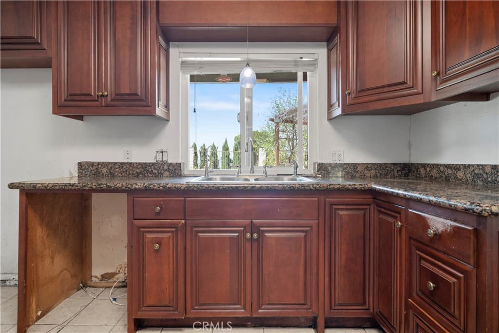 Home at 1935 Walnut Leaf, Walnut — photo 8 of 12