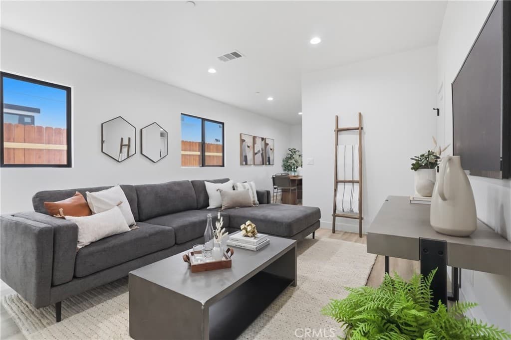 Home at 4433 Phelan, Baldwin Park — photo 12 of 12