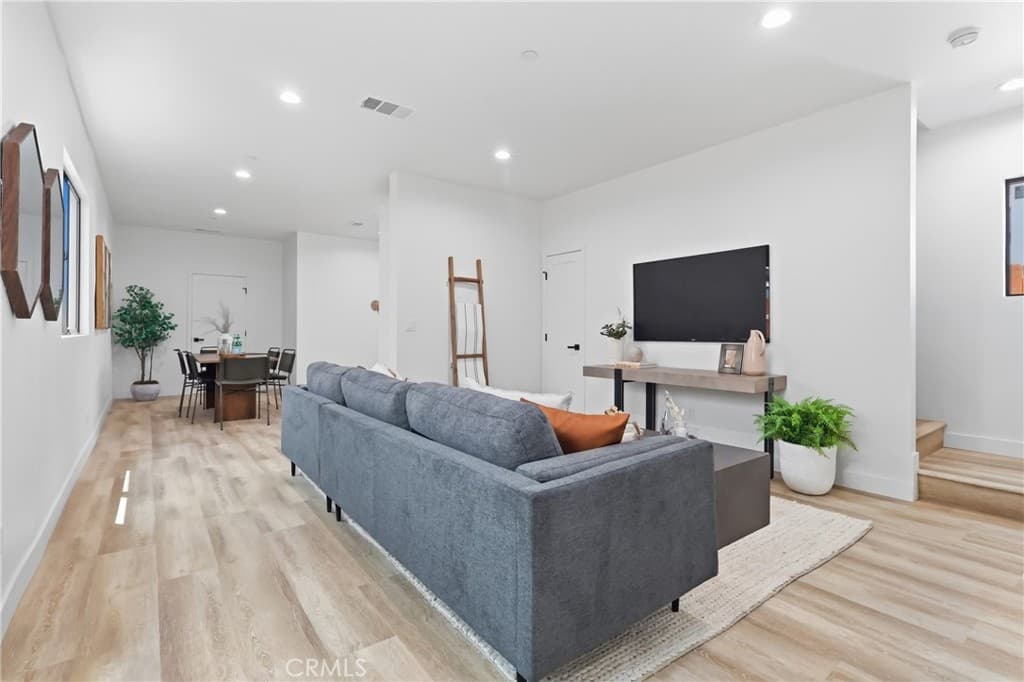 Home at 4433 Phelan, Baldwin Park — photo 8 of 12