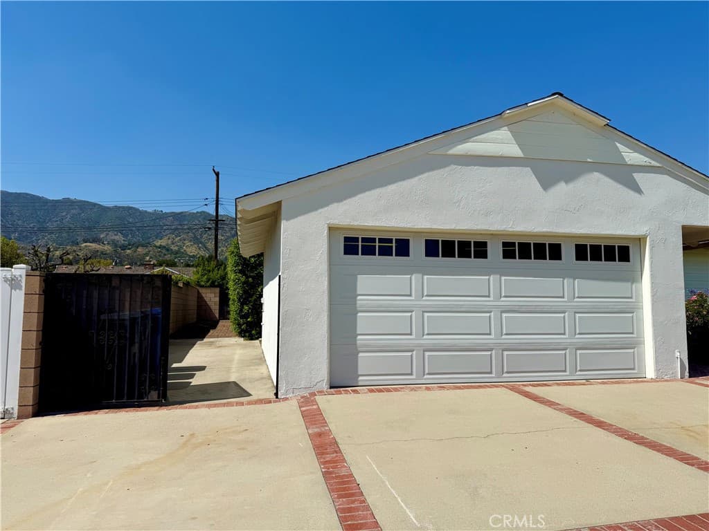 Home at 543 E Comstock, Glendora — photo 4 of 12