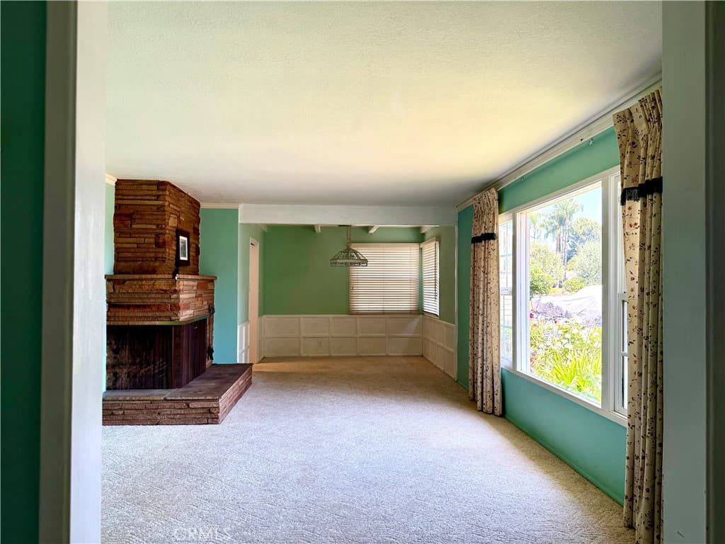 Home at 543 E Comstock, Glendora — photo 8 of 12