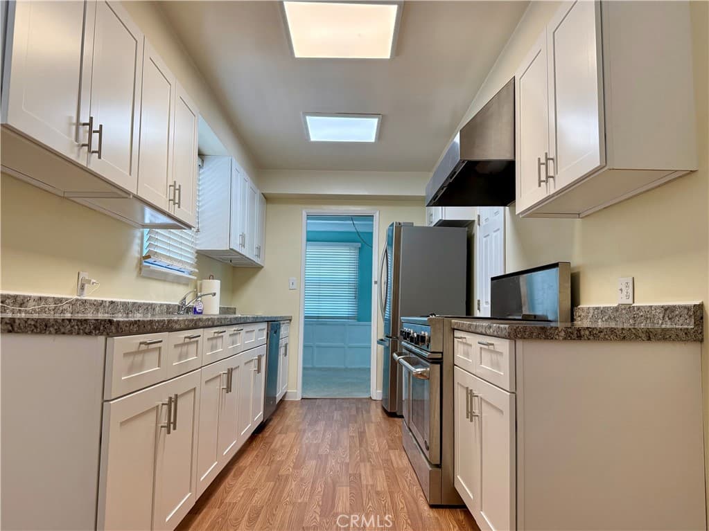 Home at 543 E Comstock, Glendora — photo 9 of 12