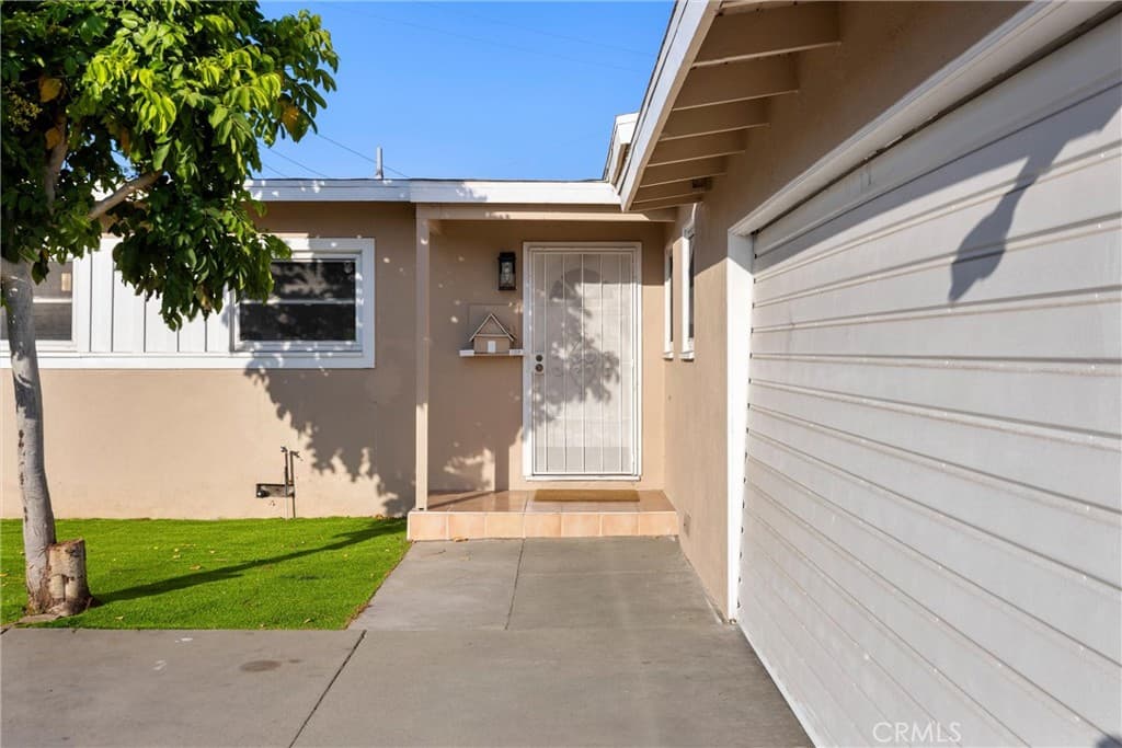 Home at 1019 W Pine, West Covina — photo 11 of 12