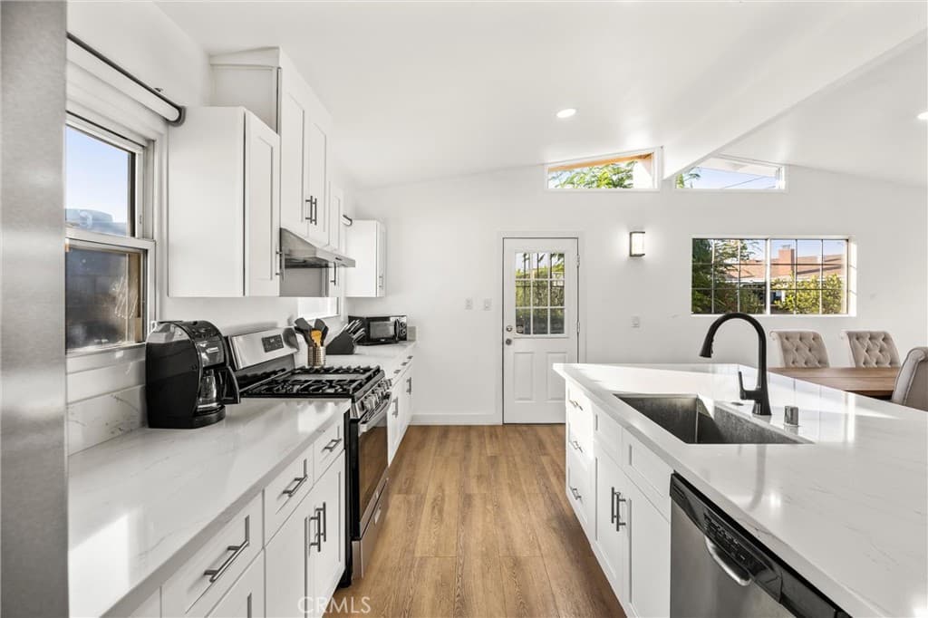 Home at 1019 W Pine, West Covina — photo 5 of 12