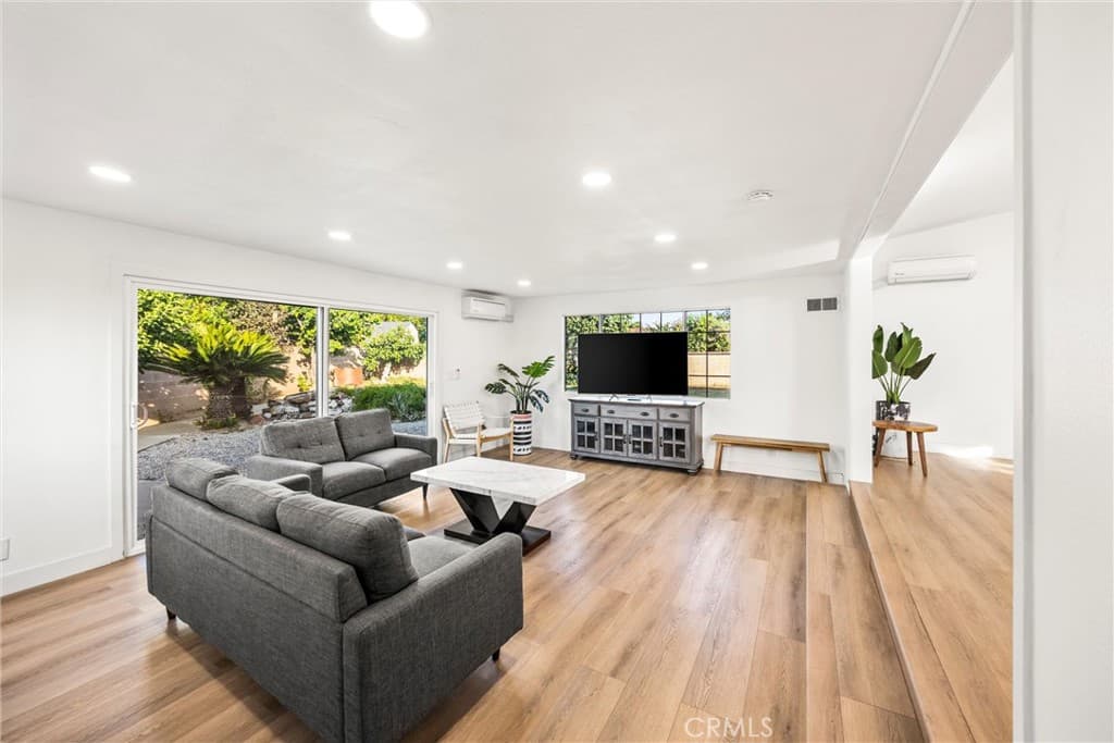 Home at 1019 W Pine, West Covina — photo 10 of 12