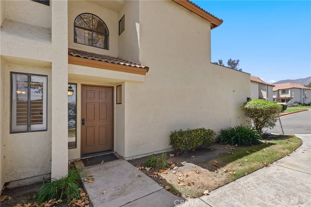 Condo at 870 Lancaster, Claremont — photo 3 of 12