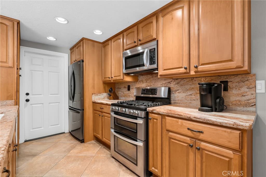 Home at 131 Shire Court, San Dimas — photo 9 of 12