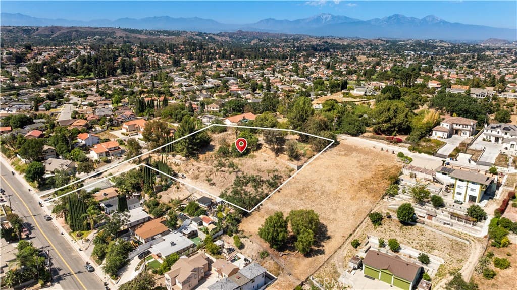 Home at 360 Camino De Teodoro, Walnut — photo 4 of 12