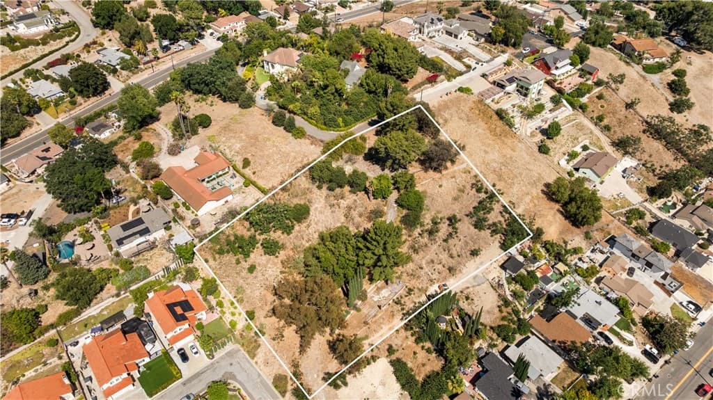 Home at 360 Camino De Teodoro, Walnut — photo 5 of 12