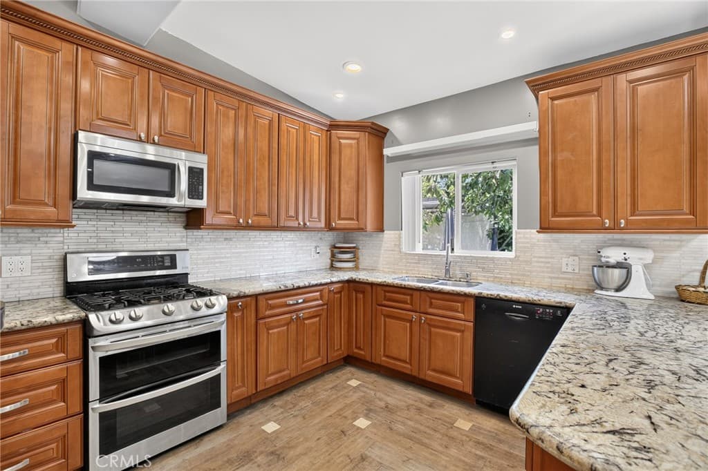 Home at 15733 Walbrook, Hacienda Heights — photo 10 of 12