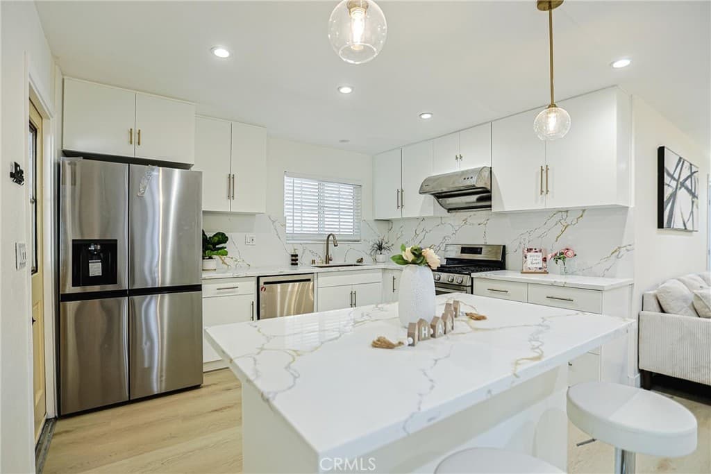 Home at 133 Banbridge, La Puente — photo 4 of 12