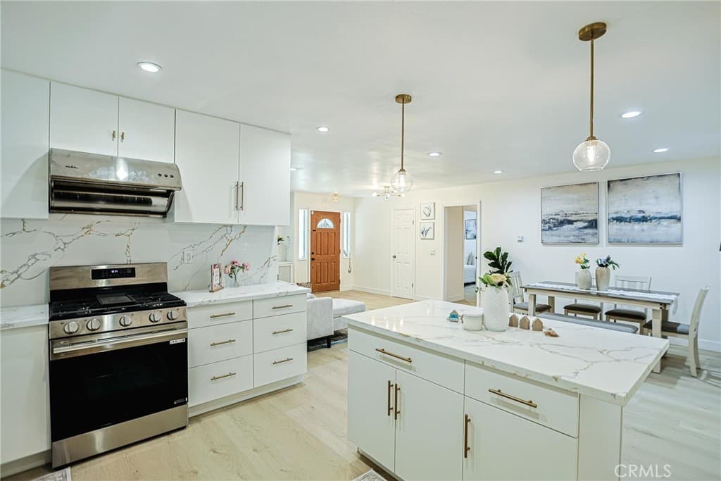 Home at 133 Banbridge, La Puente — photo 5 of 12