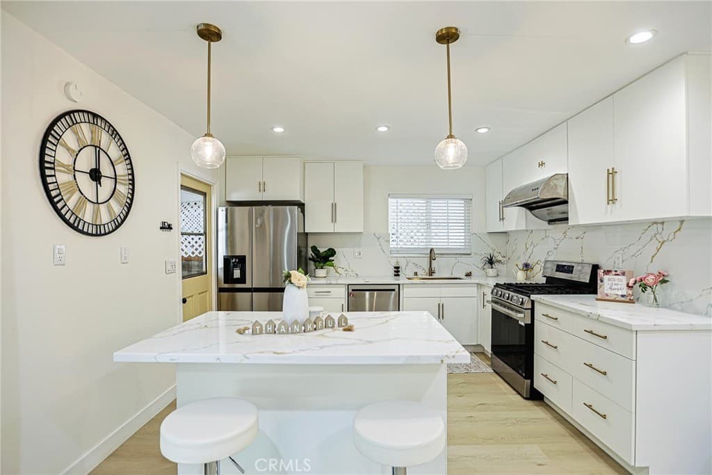 Home at 133 Banbridge, La Puente — photo 6 of 12