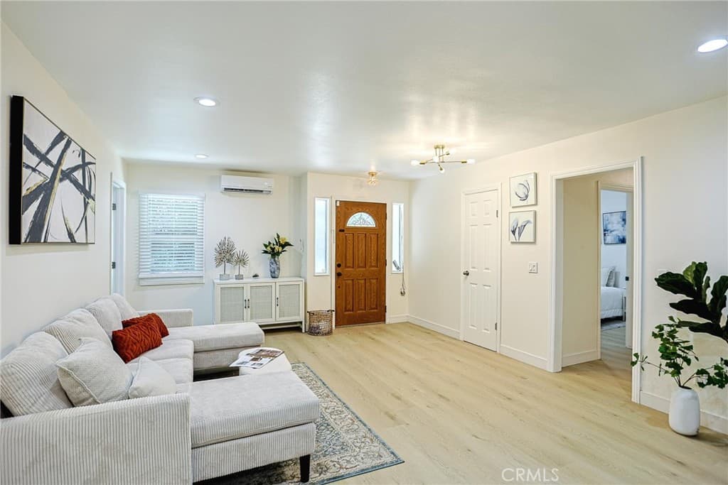 Home at 133 Banbridge, La Puente — photo 8 of 12