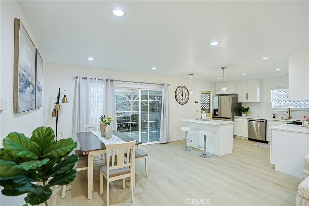 Home at 133 Banbridge, La Puente — photo 10 of 12