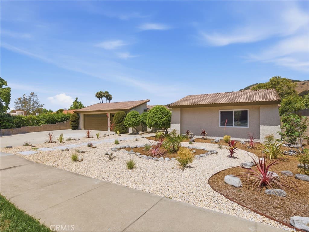 Home at 225 Armstrong Drive, Claremont — photo 4 of 12