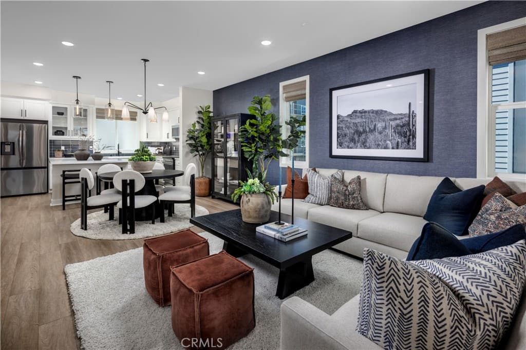 Townhouse at 821 Adeline St, Covina — photo 3 of 9